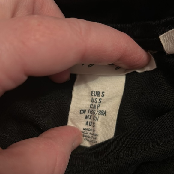 H&M Faux Grey/Black Denim Mini Skirt with Slit AND Long Sleeve Black Top, Sz s - Picture 10 of 12